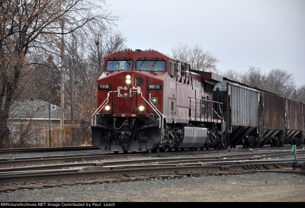 Eastbound grain train departs Humboldt Yard